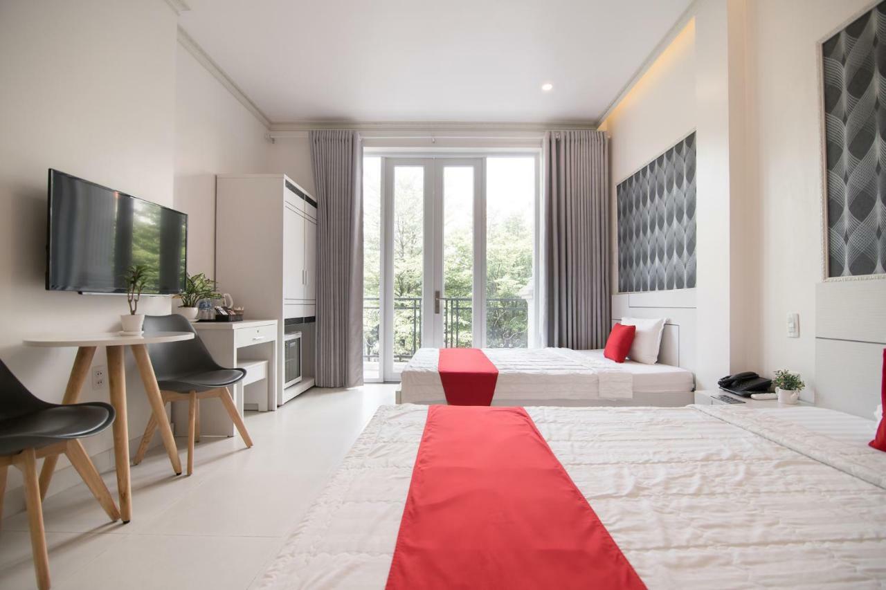 Bin Bin Hotel 4 - Near Sunrise City D7 Hô Chi Minh-Ville Extérieur photo