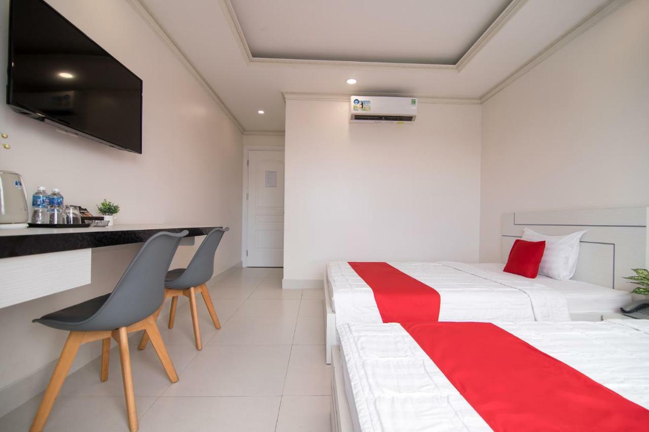 Bin Bin Hotel 4 - Near Sunrise City D7 Hô Chi Minh-Ville Extérieur photo