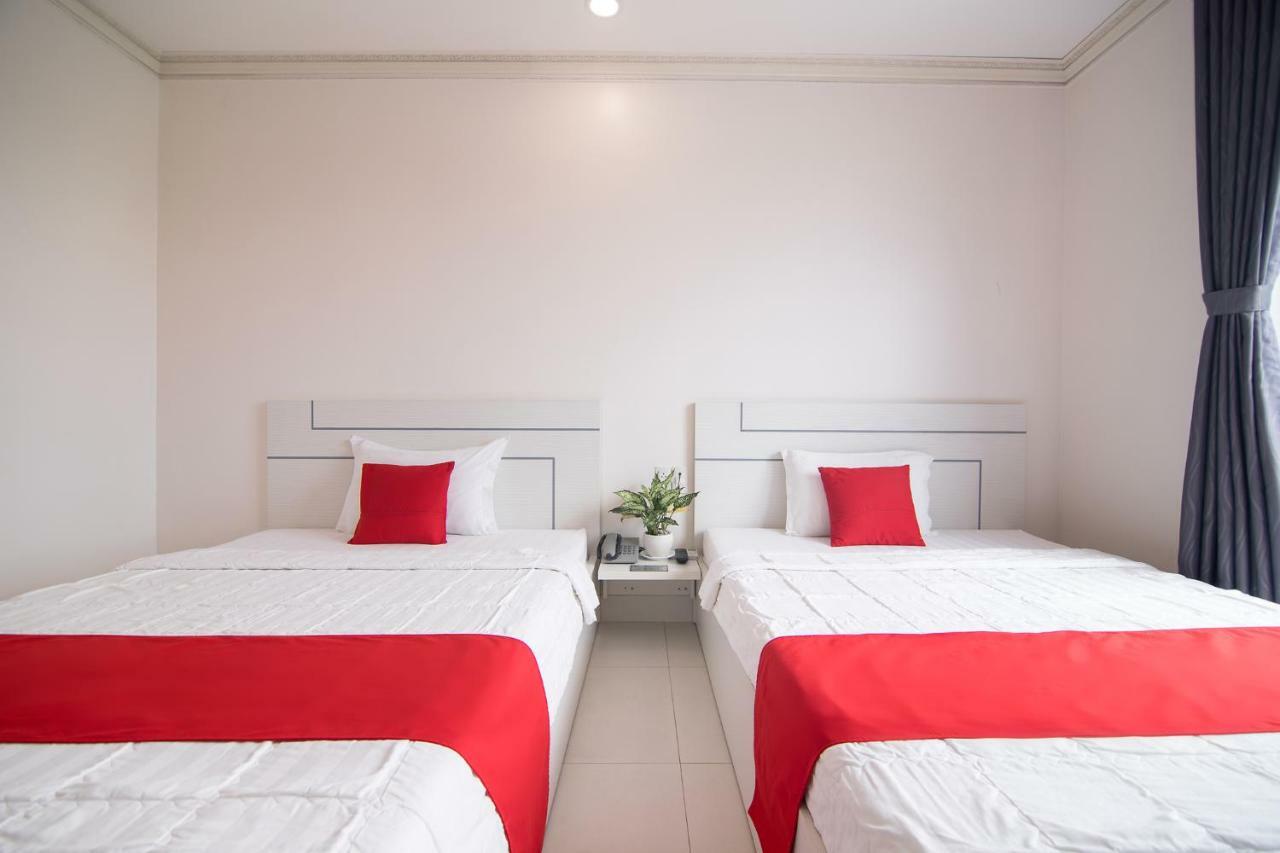 Bin Bin Hotel 4 - Near Sunrise City D7 Hô Chi Minh-Ville Extérieur photo