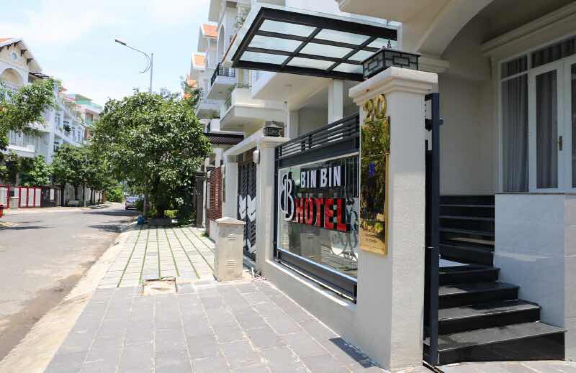 Bin Bin Hotel 4 - Near Sunrise City D7 Hô Chi Minh-Ville Extérieur photo
